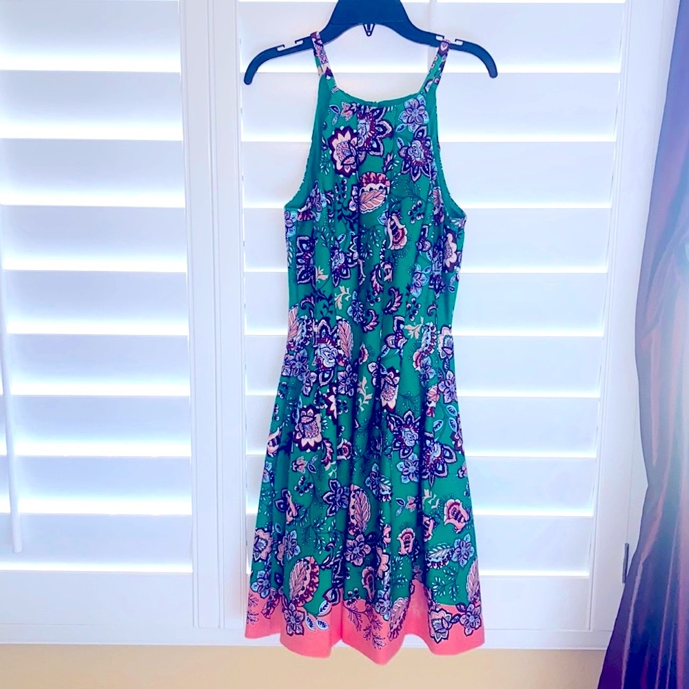 Summer dress with multiple colors, size 4, Vince Camuto brand.